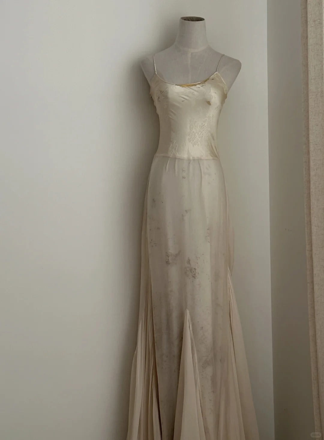 Weißes elegantes Vintage-Mode-romantisches langes bodenlanges Chiffon-Ballkleid-Abendkleid Geburtstags-/Urlaubs-/Hochzeitskleid-Abschlussballkleid nv4073