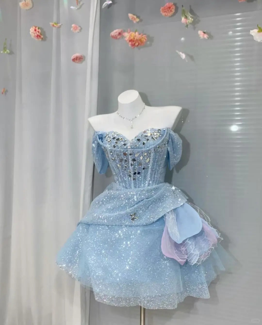 Blue Sparkling Homecoming Dress Gorgeous Exquisite Sequined Short Tulle Ball Gown Evening Dress nv4380