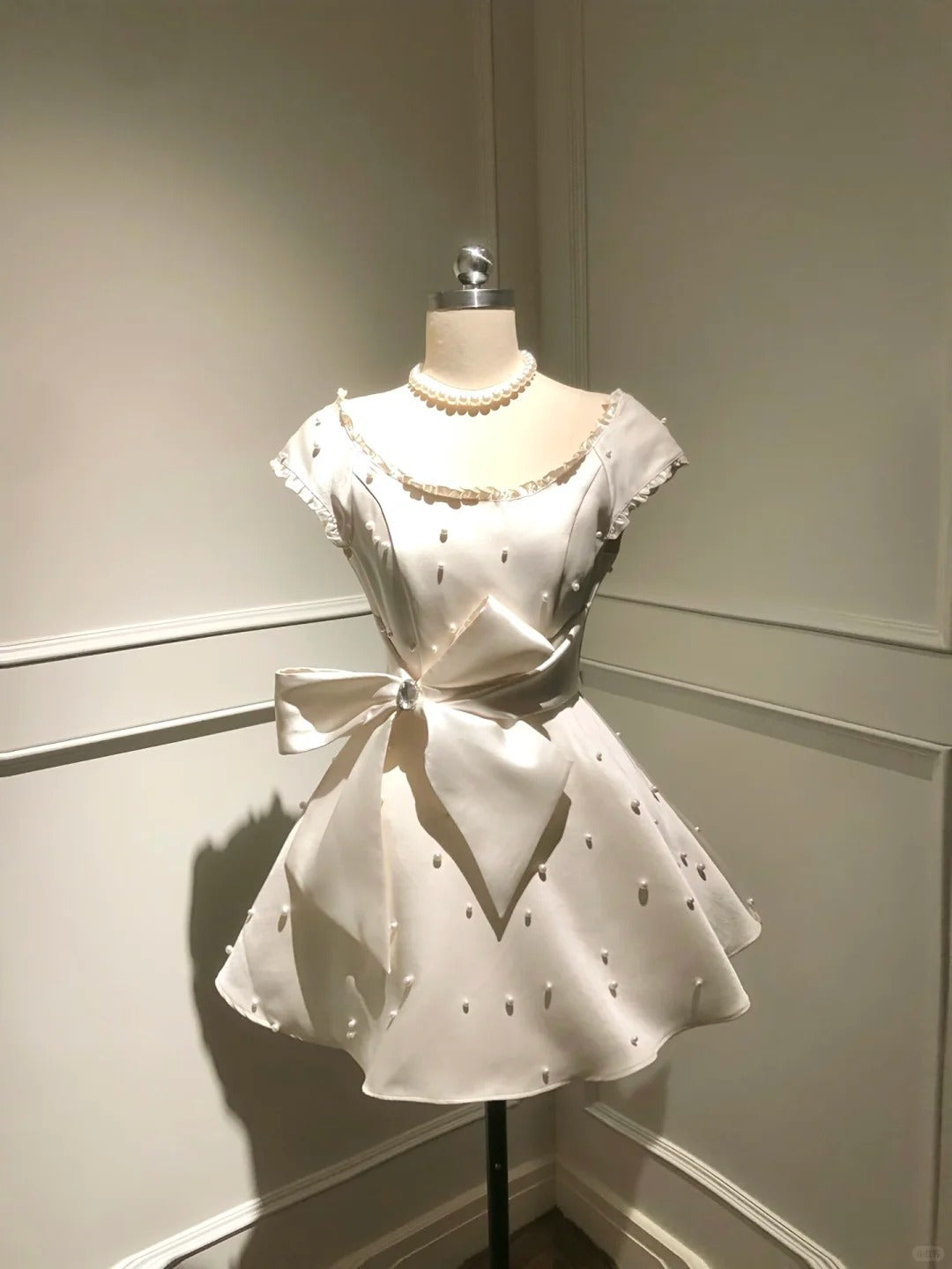 Weißes, modisches, perlenbesetztes Homecoming-Kleid, Ballkleid, Geburtstagskleid, Abendkleid, nv4443