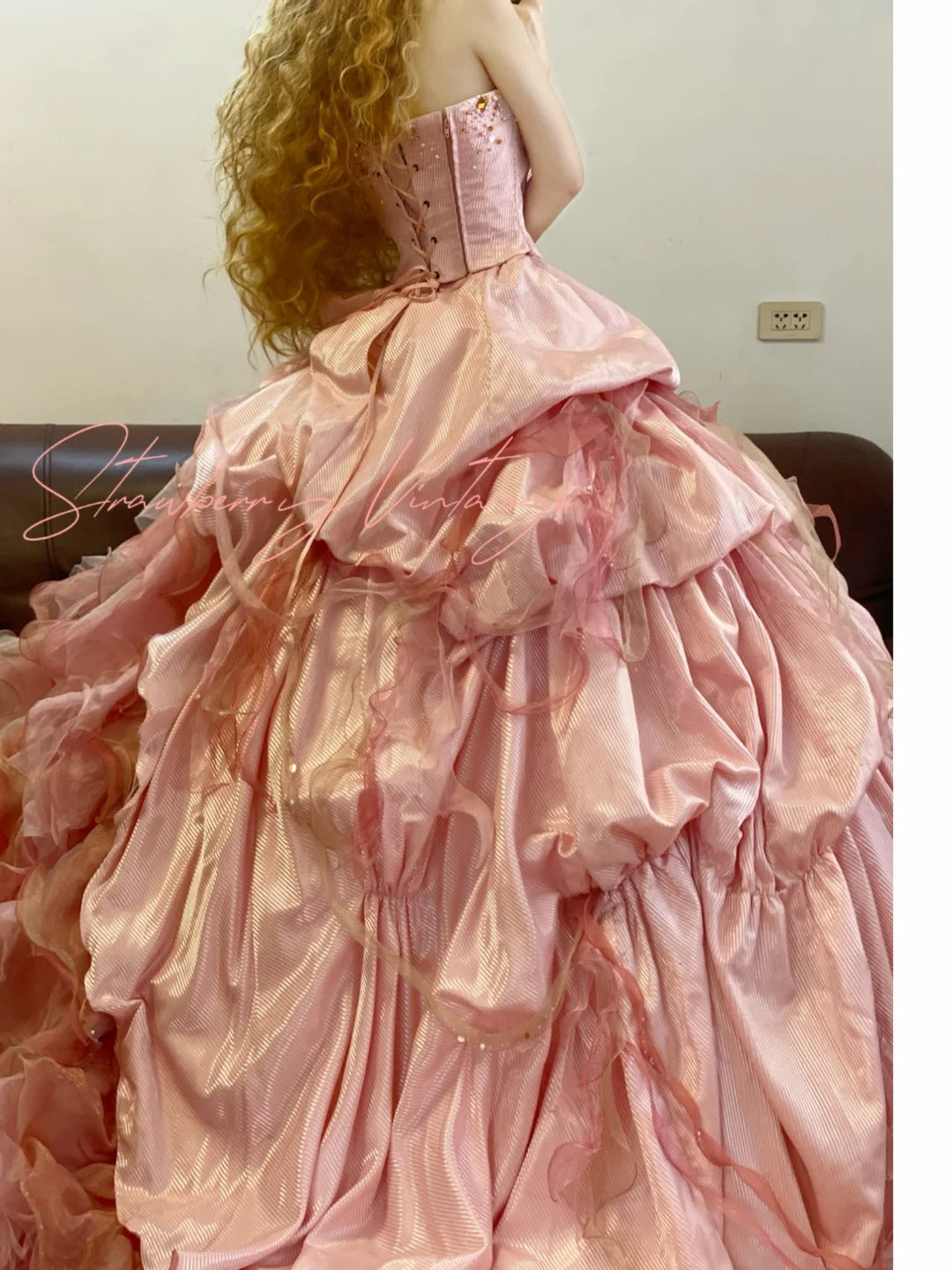 Rosa Perlen Vintage Elegantes Langes Prinzessin Satin Ballkleid nv5031