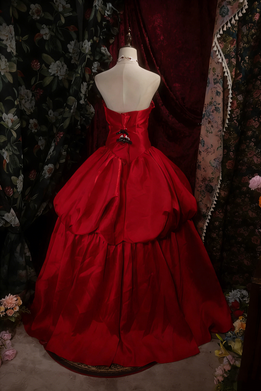 Vintage Scarlet Strapless Ball Gown with Rose Appliques, Satin Wedding Reception Dress  NV6882