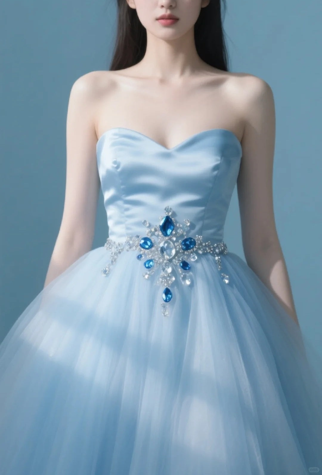 Blaues elegantes wunderschönes langes Prinzessinnen-Ballkleid aus Tüll mit Strasssteinen, NV4429