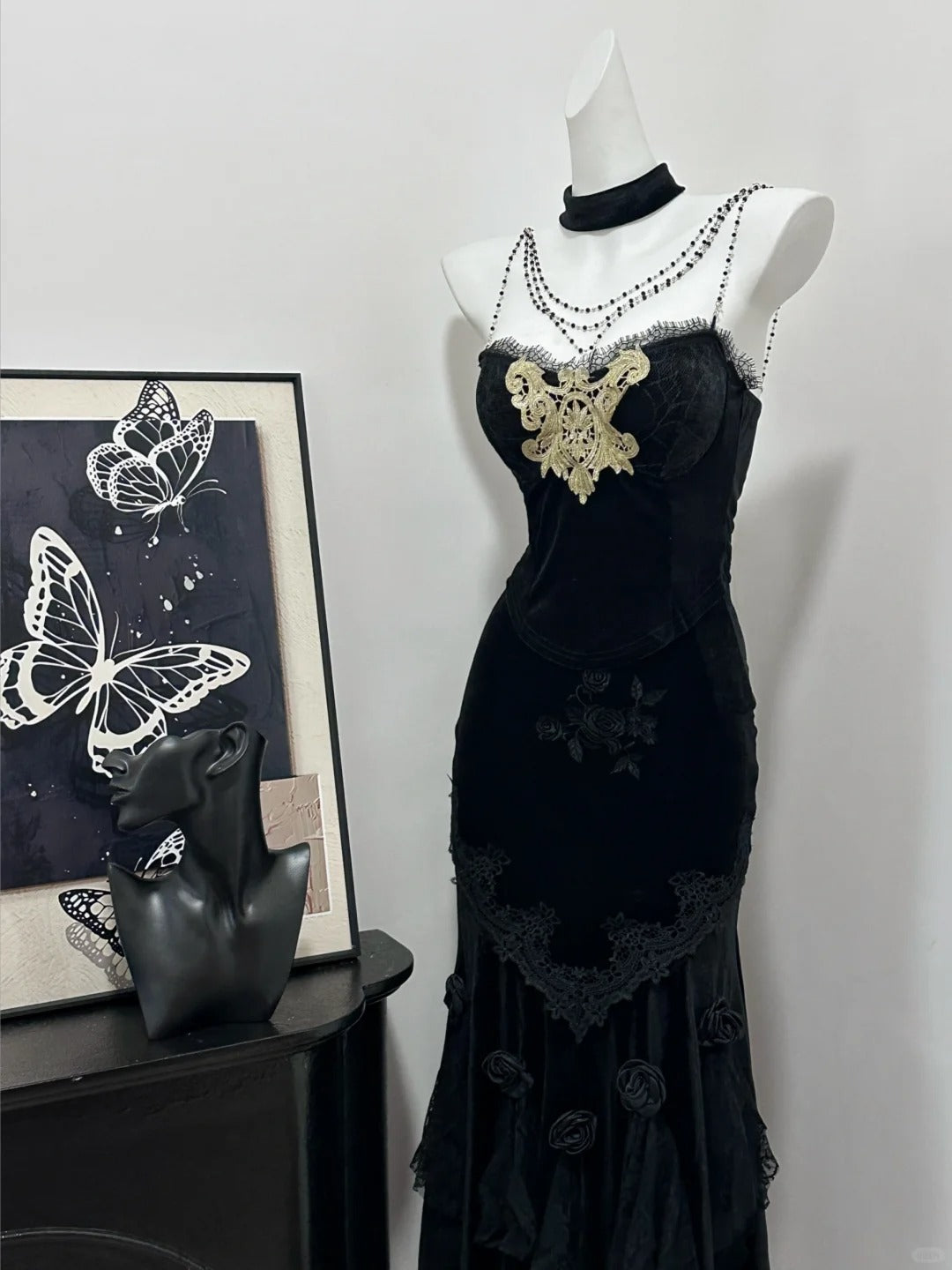 Black Vintage Elegant Delicate Beaded Floral Appliqué Long Velvet Ball Gown Evening Gown Birthday Party Dress Prom Gown nv4053