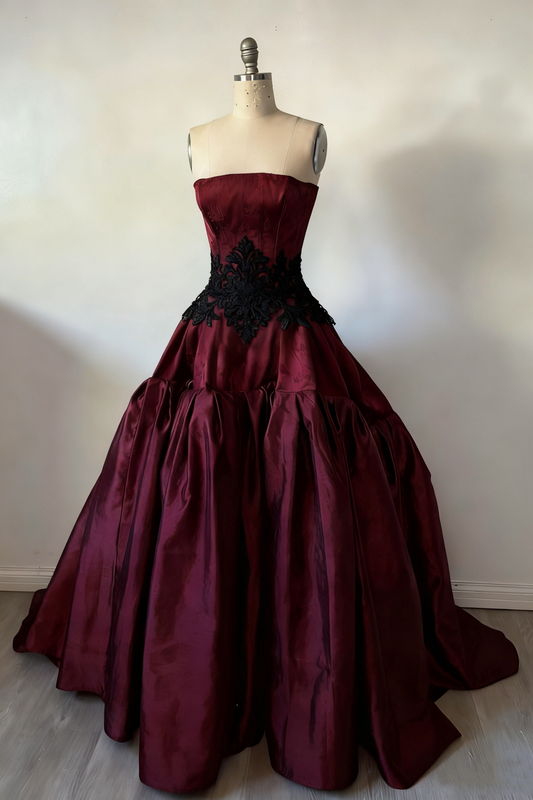 NiceVestidos-Burgundy Satin Black Lace-Paneled Strapless Sleeveless Floor-Length Vintage Court Gown NV6199
