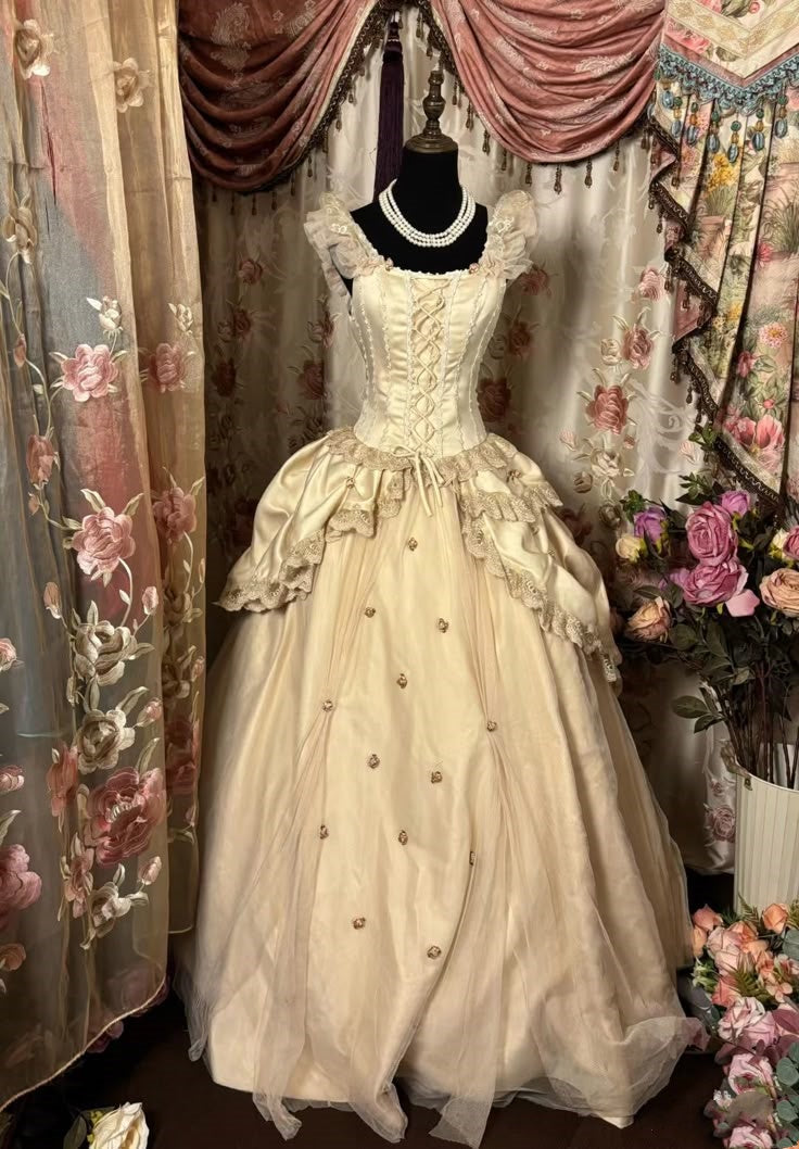 Vanilla Beige Vintage Fashion Delicate Lace Strap Long Satin Tulle Elegant Ball Gown Evening Dress nv3770