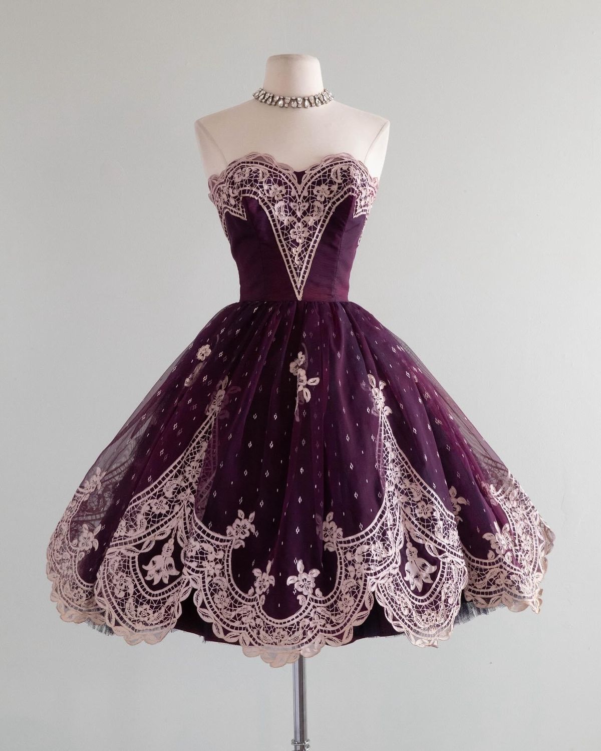 NiceVestidos-Purple Lace Short Formal Homecoming Dress Hoco Dress nv5500