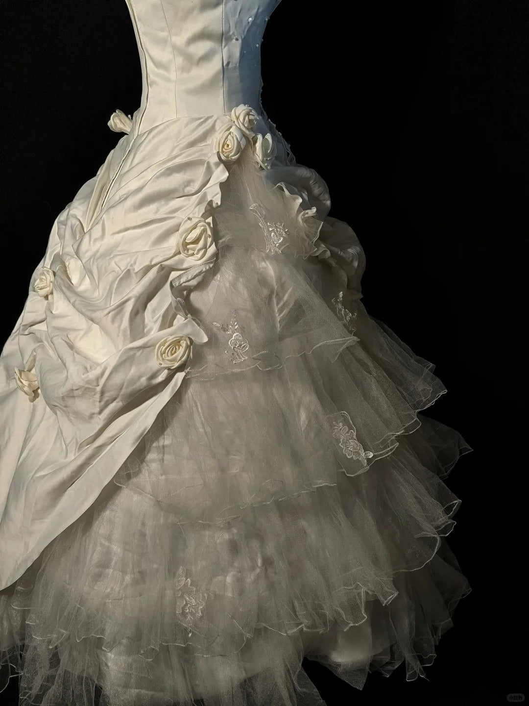 Ivory White Gorgeous 3D Rose Applique Long chiffon Satin Floor Length Ball Gown Evening Gown Wedding Dress nv4036