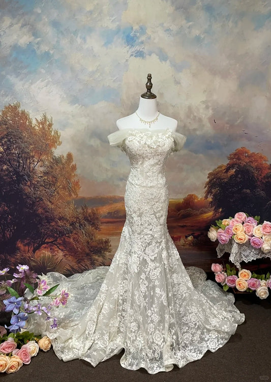 Ivory White Gorgeous Vintage Fashion Elegant Floral Exquisite Beading Long Lace Tulle Floor Length Mermaid Train Slim Ball Gown Evening Gown Wedding Dress nv4065