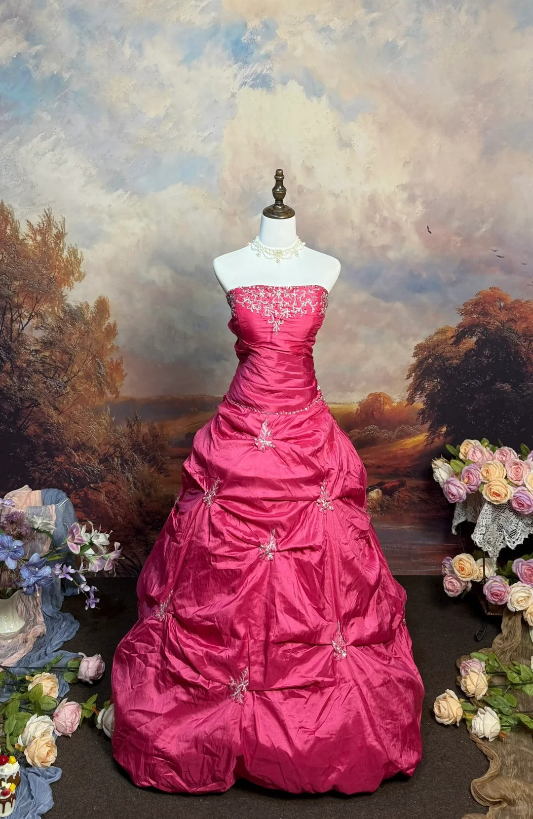 Rosarotes, perlenbesetztes, langes Satin-Ballkleid, nv5143