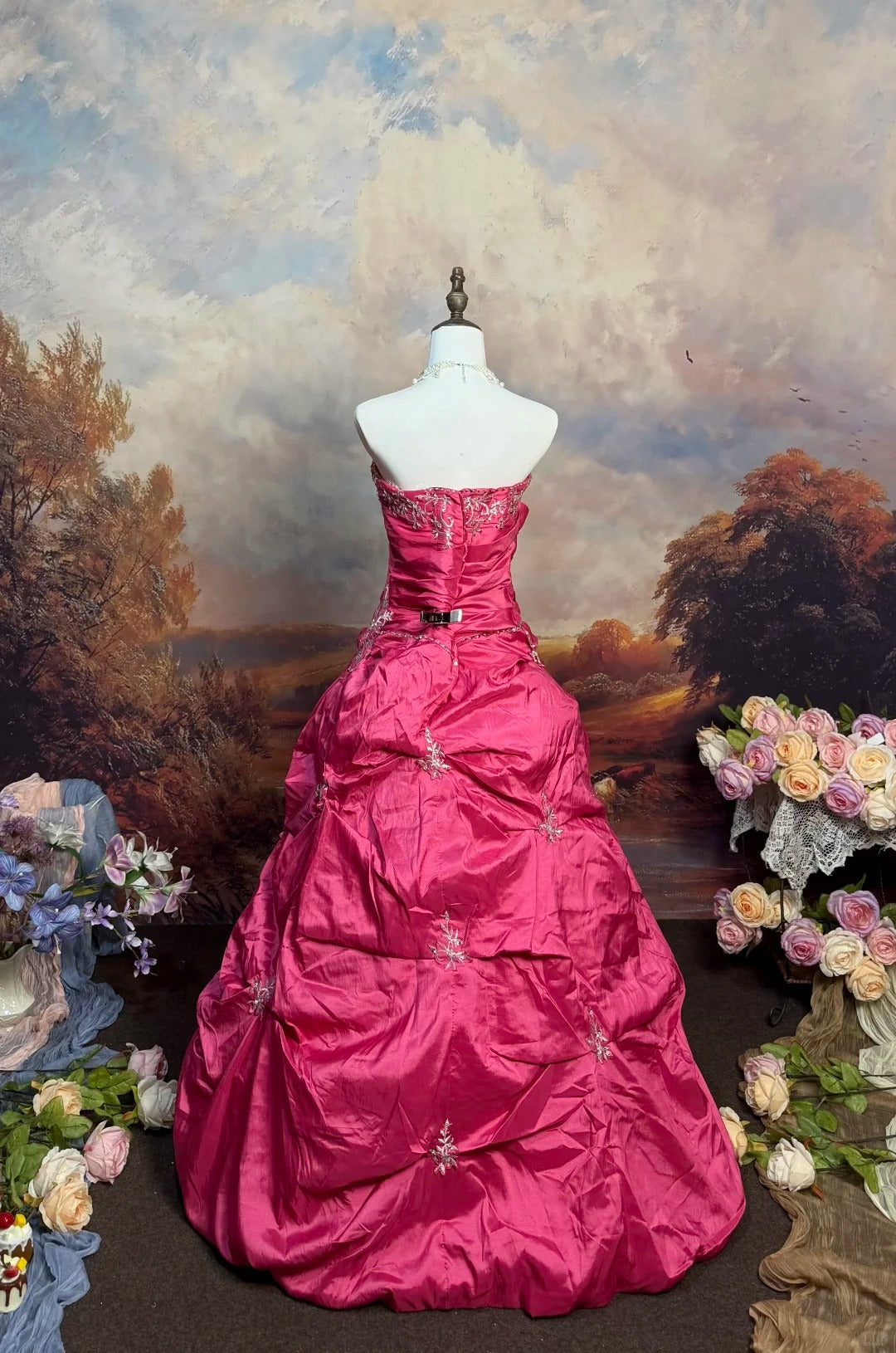 Rosarotes, perlenbesetztes, langes Satin-Ballkleid, nv5143