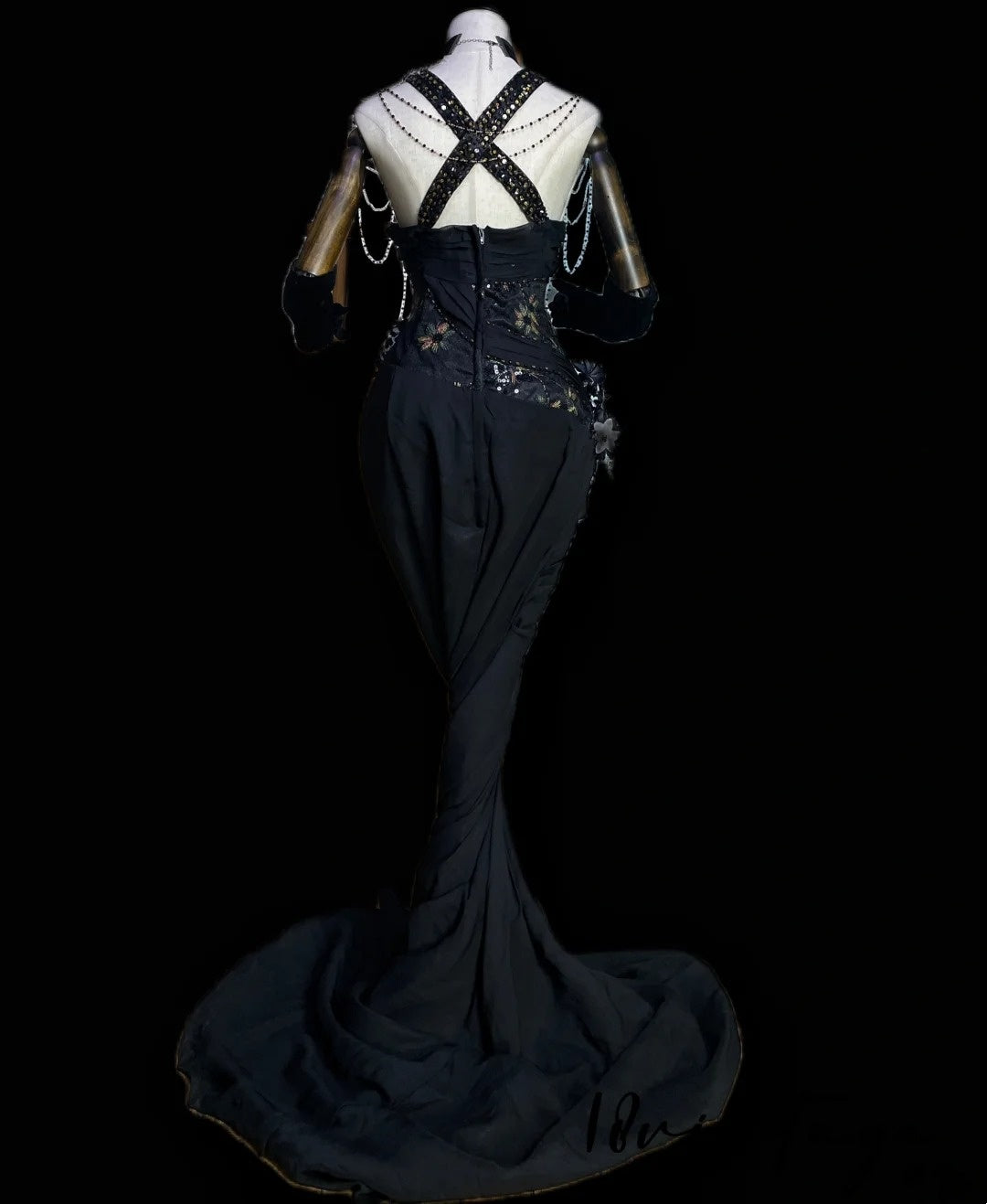 Black Vintage Fashion Gorgeous Floral Delicate Beads Long Mermaid Slim Satin Ball Gown Evening Gown nv4059