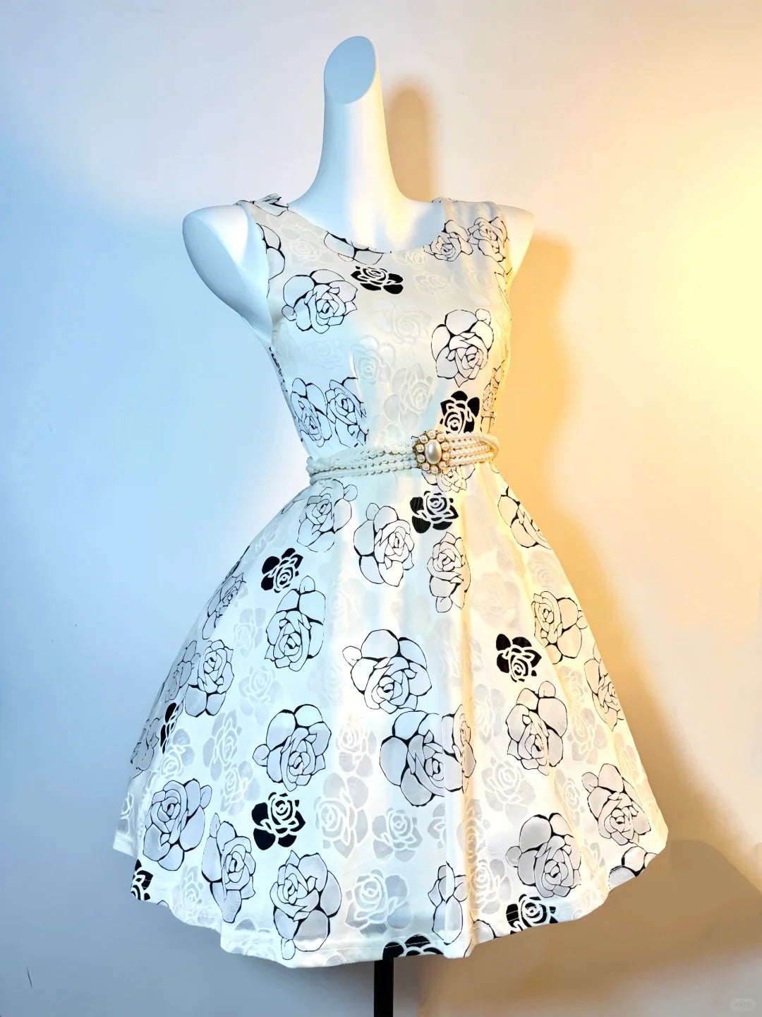 Robe de soirée courte en satin blanc à fleurs, tenue de fête d'anniversaire, nv5309