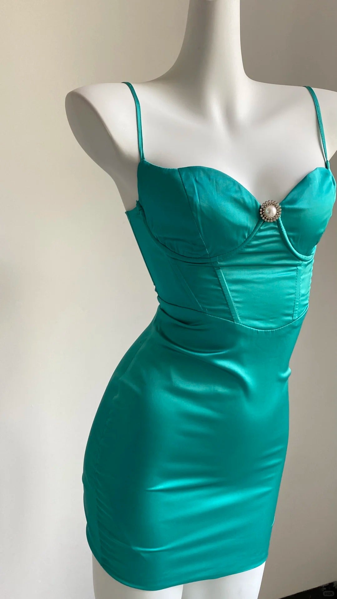 Mint Green Fashion Spaghetti Strap Short Satin Homecoming Dress Birthday Dress nv5160