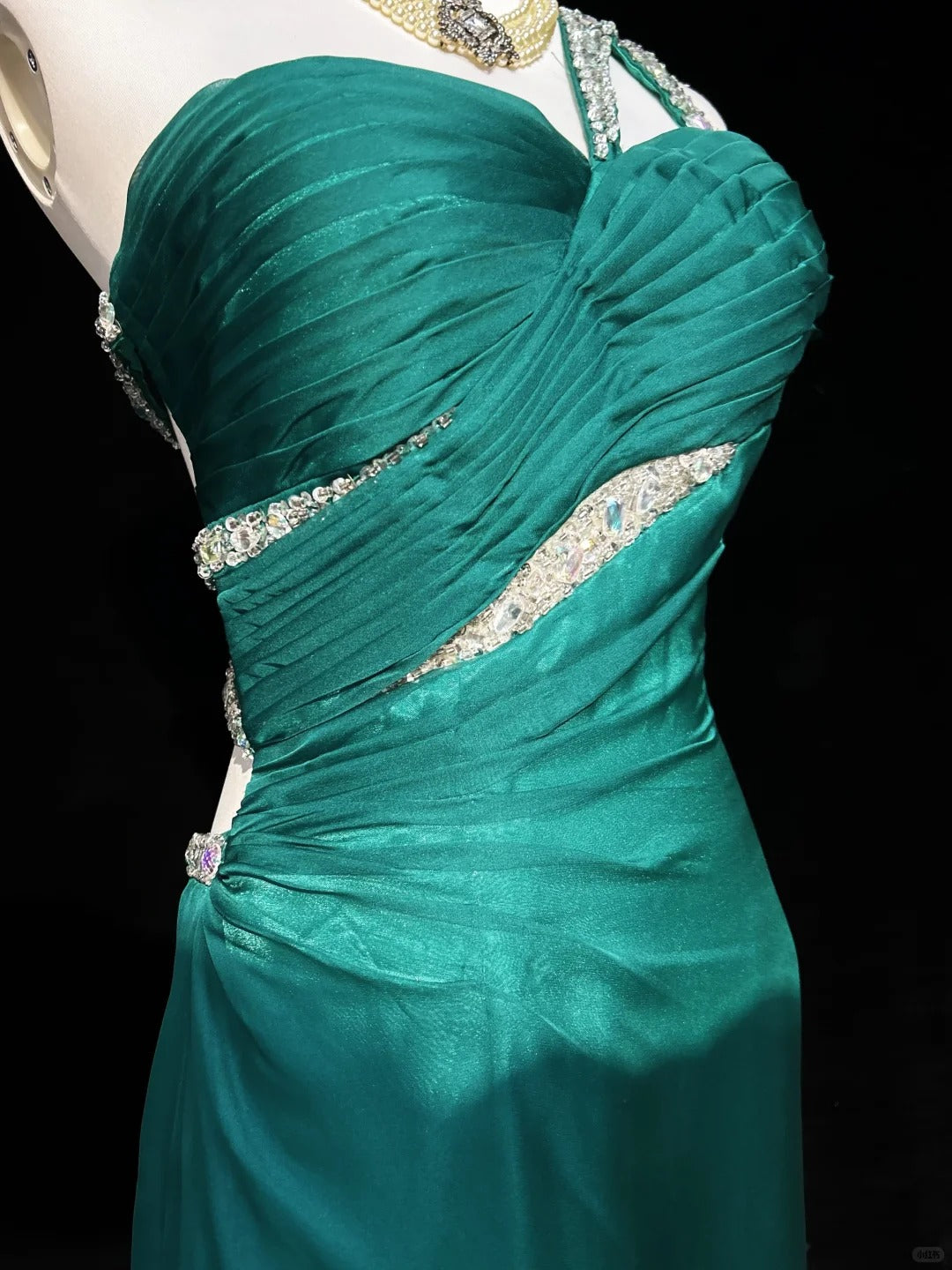 Green rhinestone beads elegant long satin Prom Dres evening gown nv4930