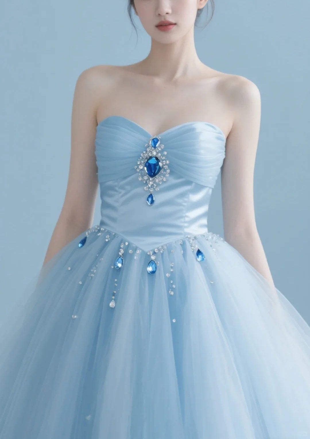 Blaues elegantes wunderschönes langes Prinzessinnen-Ballkleid aus Tüll mit Strasssteinen, NV4429