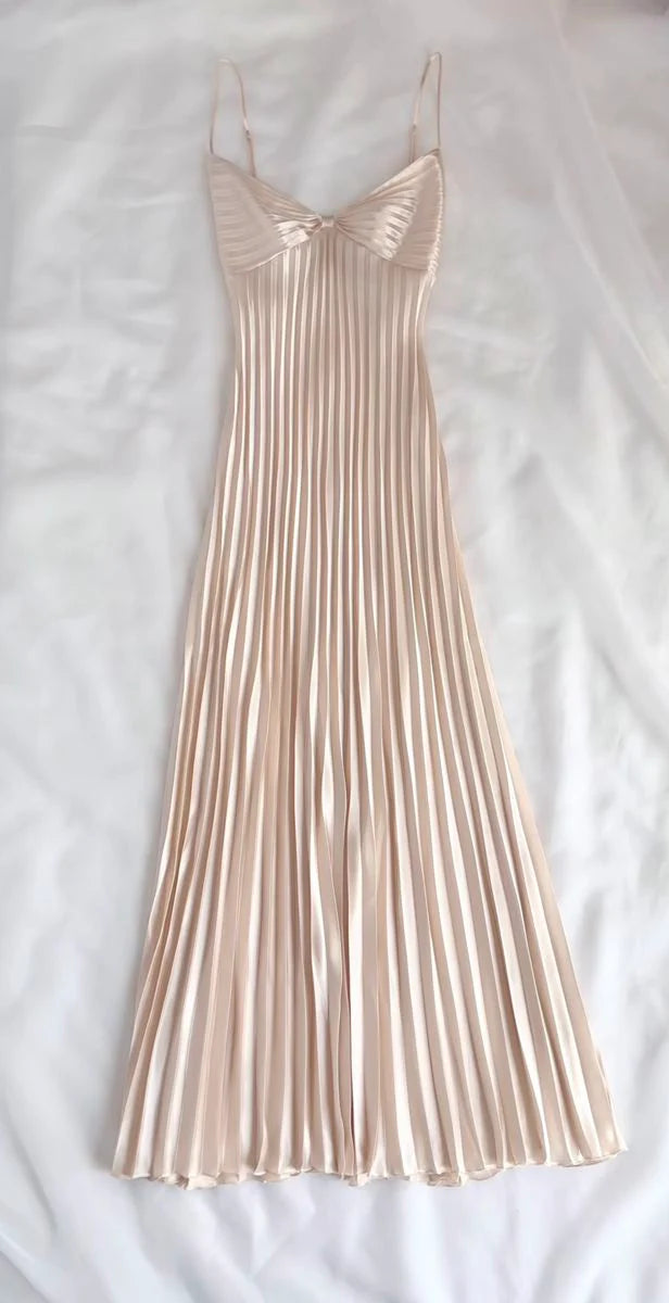 NiceVestidos - Robe de bal longue et simple en satin plissé à bretelles spaghetti, robe rétro Nv5630