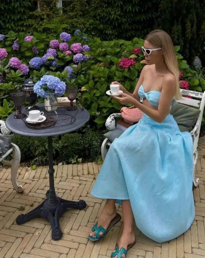 Robe de soirée en satin bleu ciel clair 2 pièces sans manches nv2170