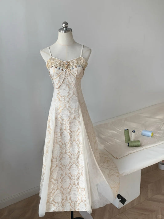 Champagner Retro Streamer schönes Palast-Stil Geburtstagskleid Locke Perlenbrosche Spaghettiträger langes Chiffon Ballkleid Abendkleid Partykleid nv4114