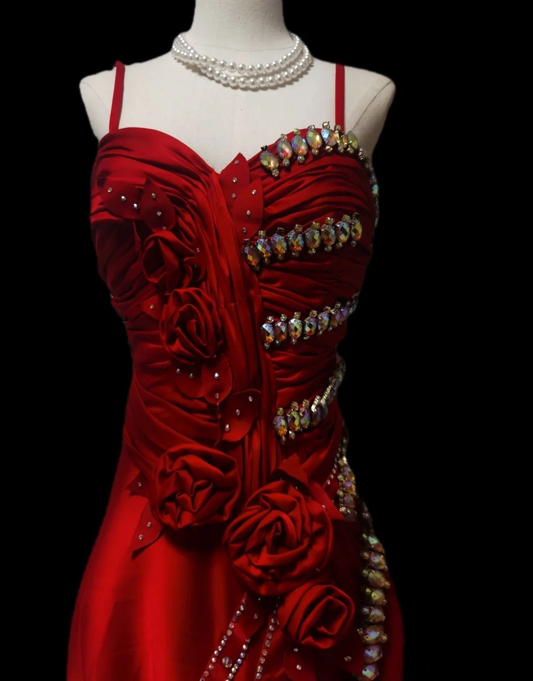 Rotes wunderschönes Retro-Mode-Elegantes exquisites Edelstein-Perlen-langes Satin-Meerjungfrauen-Slim-Fit-Ballkleid in Bodenlänge Abendkleid Ballkleid nv3944