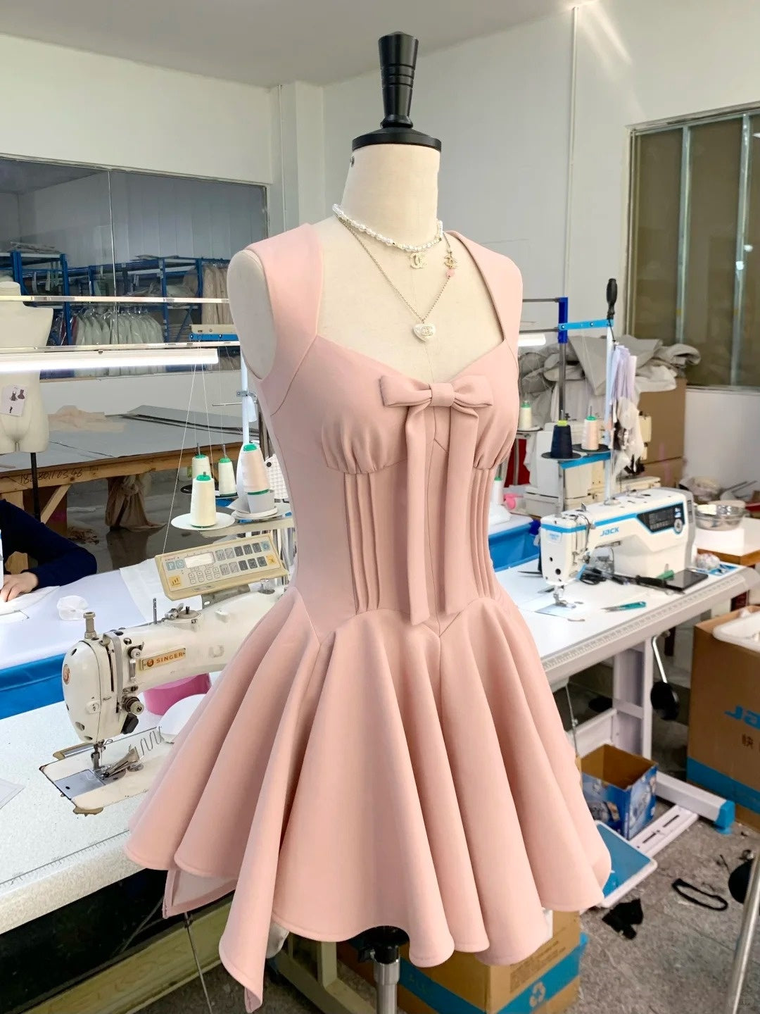 Pink Fashion Sweet Bow Short satin Homecoming Dress Prom Dress Birthday Dress nv4512