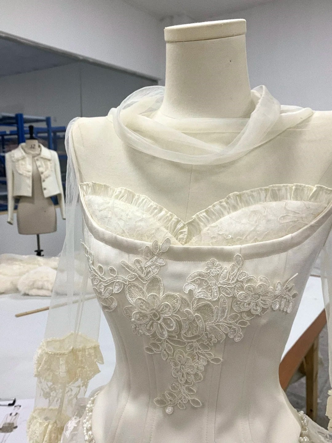 White Sweet Pearl Beading Short Satin Lace See-through Homecoming Dress Prom Dress Birthday Dress nv4522