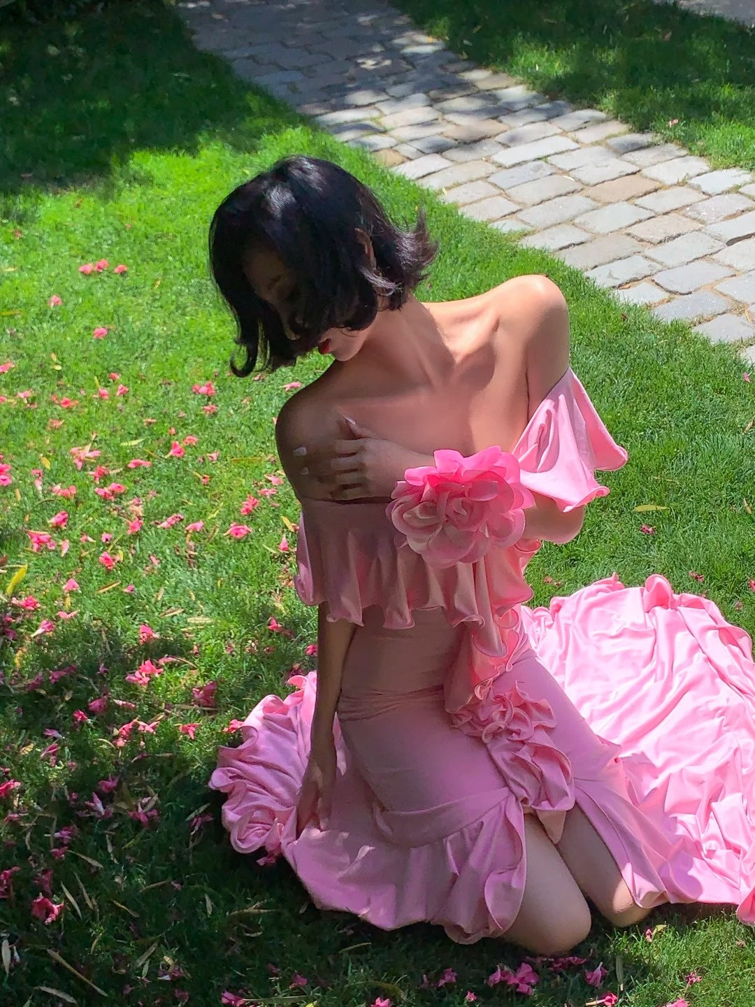 Pink Gradient Ruffled Gown: V-neck Off-the-shoulder, Fitted Mermaid, French Romantic Style NV6401