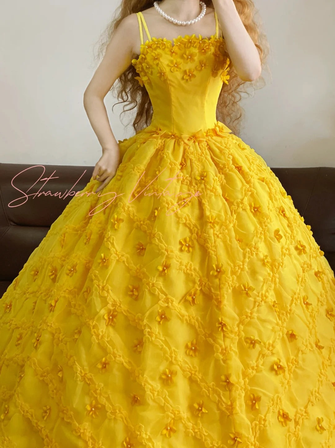 Gelbes Vintage Elegantes Blumen Perlen Langes Tüll Prinzessin Ballkleid nv5009