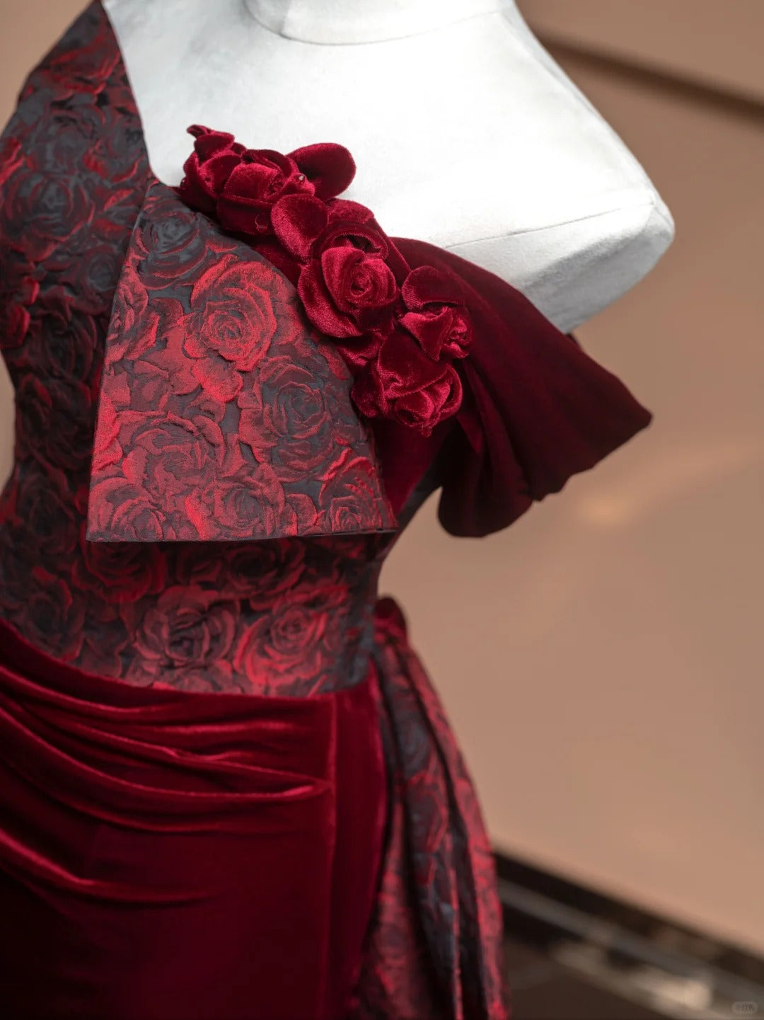 Burgundy Floral Velvet Elegant Fashion Long Prom Dress Evening Dress Party Dress nv4733