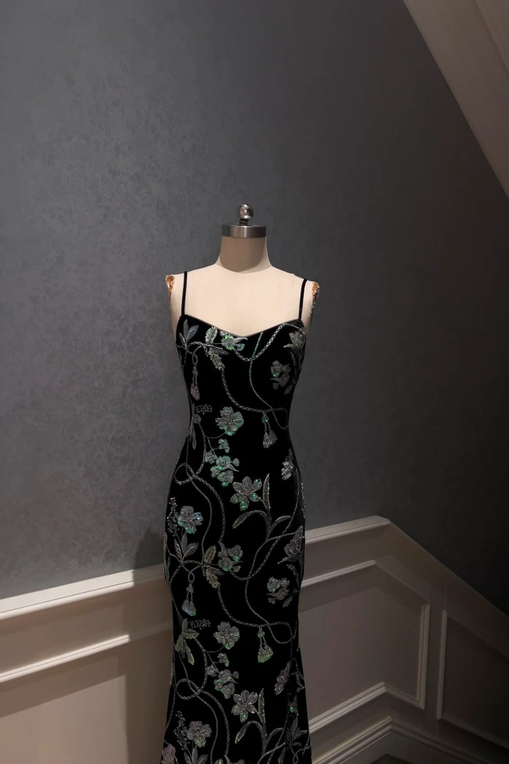 NiceVestidos-_NV Robe longue de soirée noire à fleurs NV5937