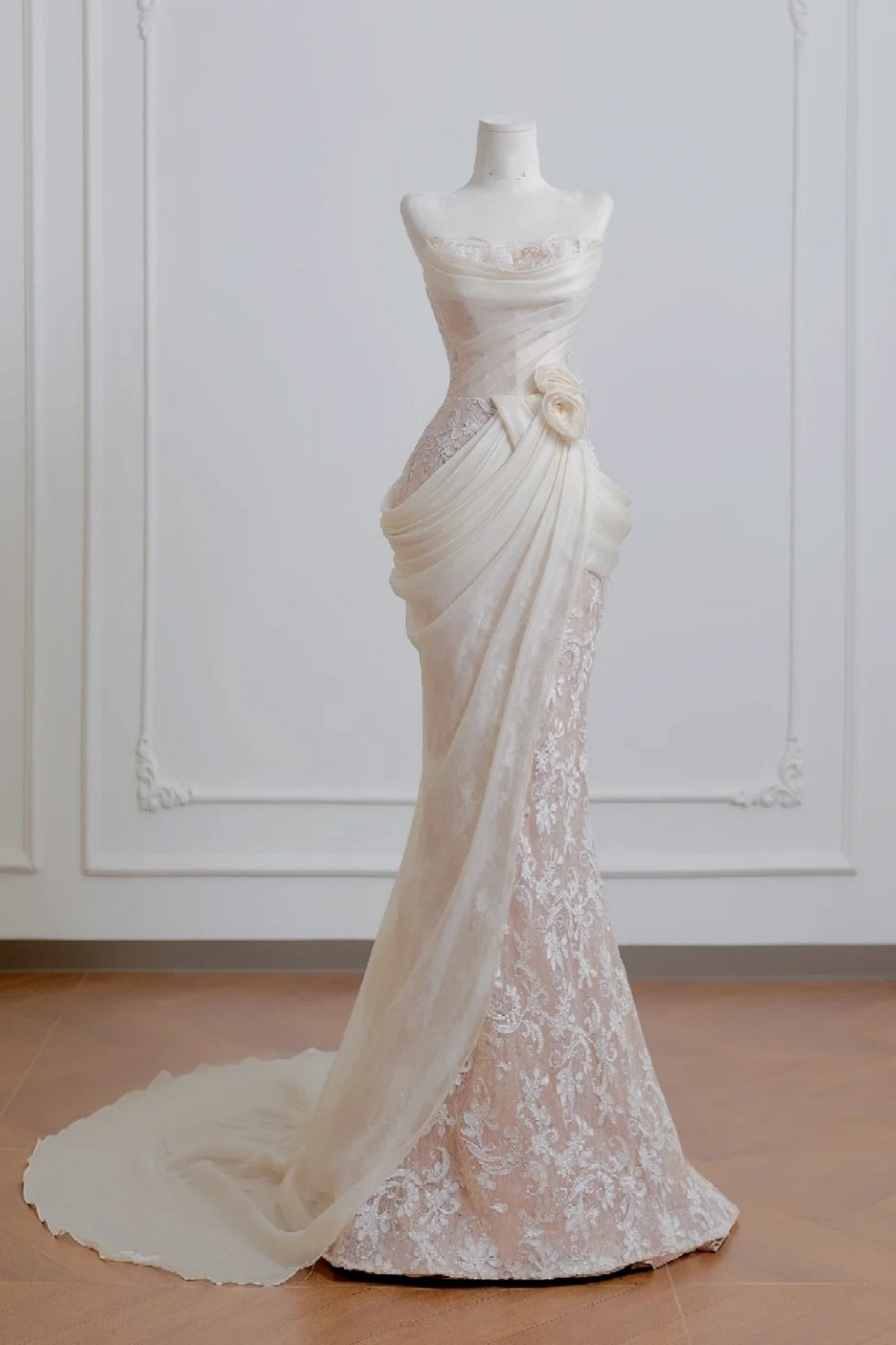 🤍🤍 Exquisite And Romantic Lace Fishtail Long Wedding Dress, Bridal Gown NV6582