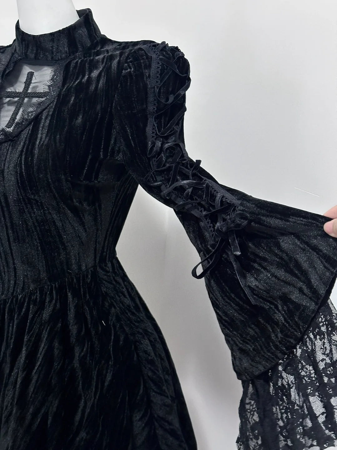 Black Vintage Elegant Exquisite Lace Short velvet Homecoming Dress Prom Dress Evening Dress Birthday Party Dress Prom Dress nv4048