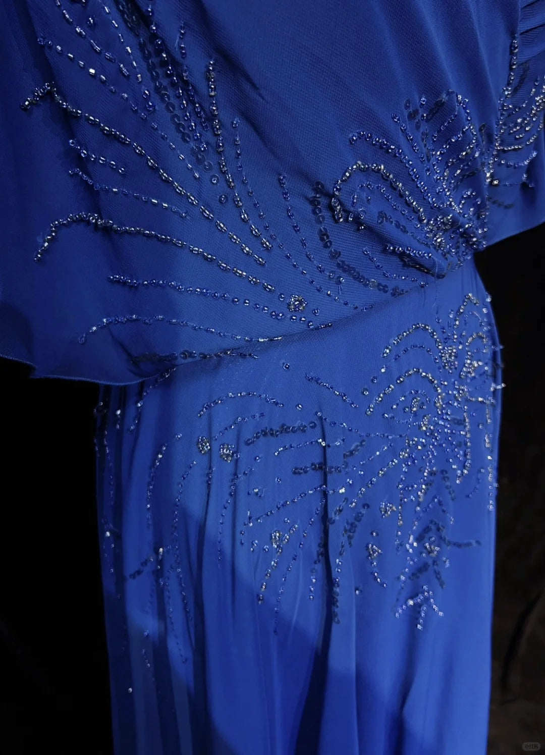 Blaues Vintage Elegantes Exquisites Perlenbesetztes Kurzarm Langes Chiffon Ballkleid Abendkleid Partykleid Hochzeitsmutterkleid Ballkleid nv3961