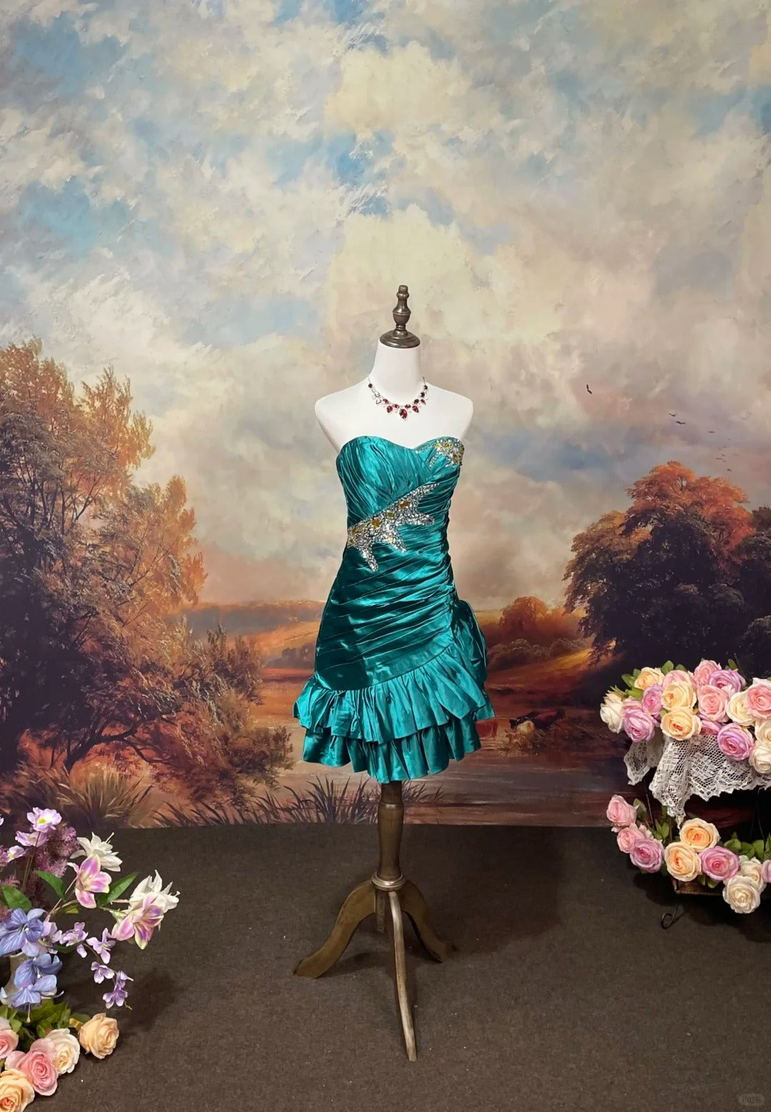 Blue Elegant Retro Fashion Exquisite Gemstone Beaded Short Satin Ball Gown Evening Gown Prom Dress nv4082