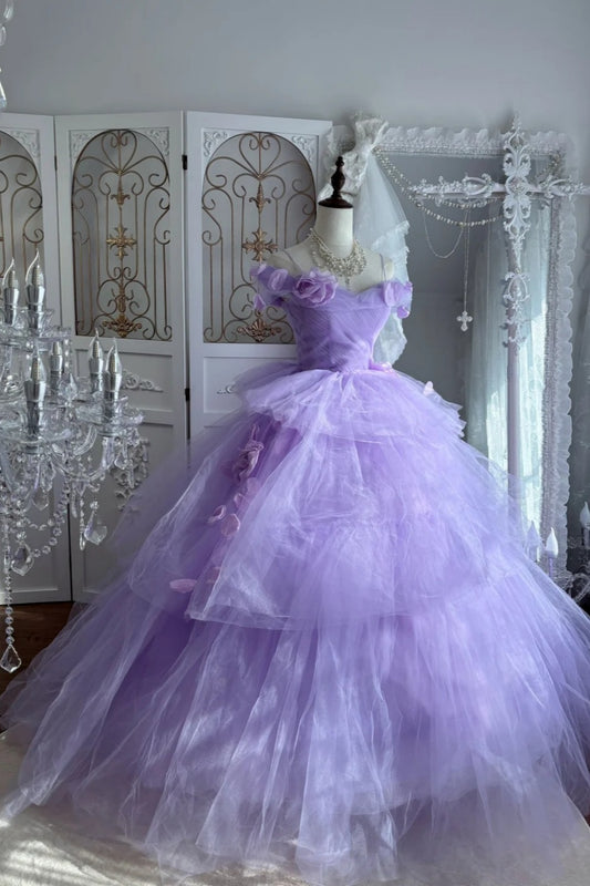 Hochzeitskleid „Lavendel“: 3D-Rosenapplikationen &amp; fließende Schleppe NV6842