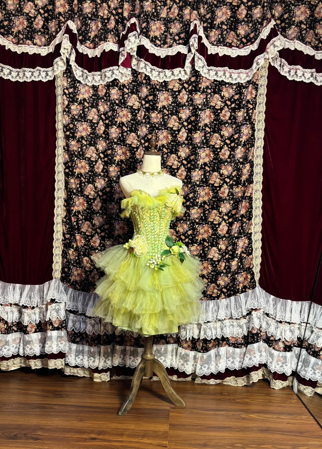 Green Forest Elf Fairy Elegant Exquisite Beaded Floral Short Tulle Homecoming Dress Prom Dress Evening Dress Party Dress nv4012