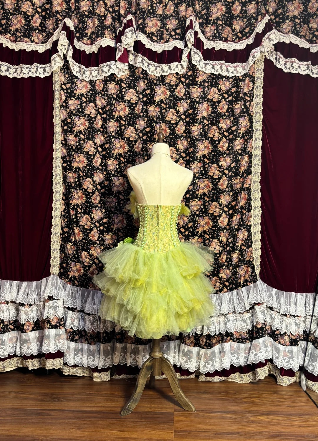 Green Forest Elf Fairy Elegant Exquisite Beaded Floral Short Tulle Homecoming Dress Prom Dress Evening Dress Party Dress nv4012