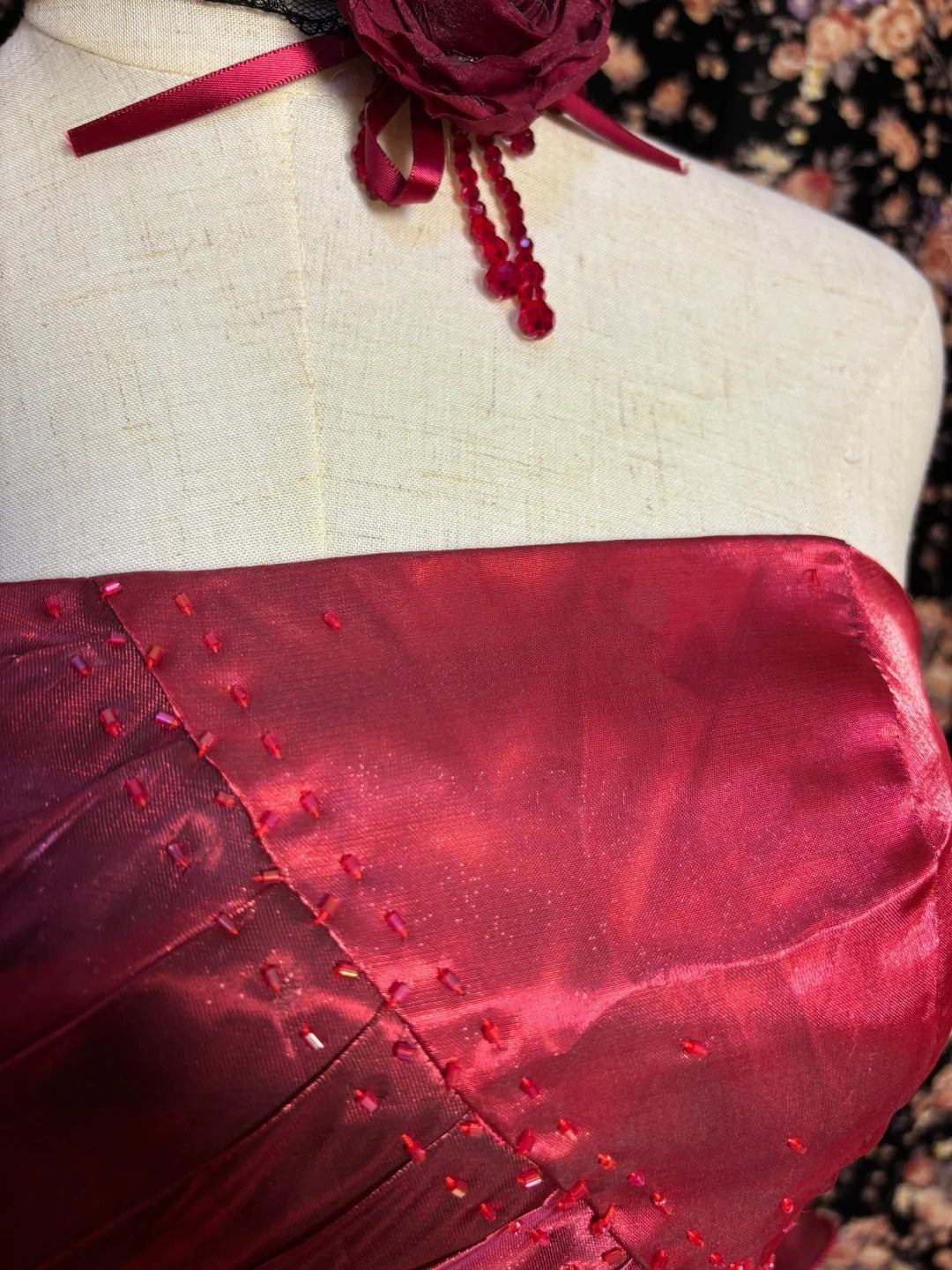 Robe de soirée longue en tulle rouge, magnifique, scintillante et délicate, avec des appliques florales, longueur au sol, nv4017