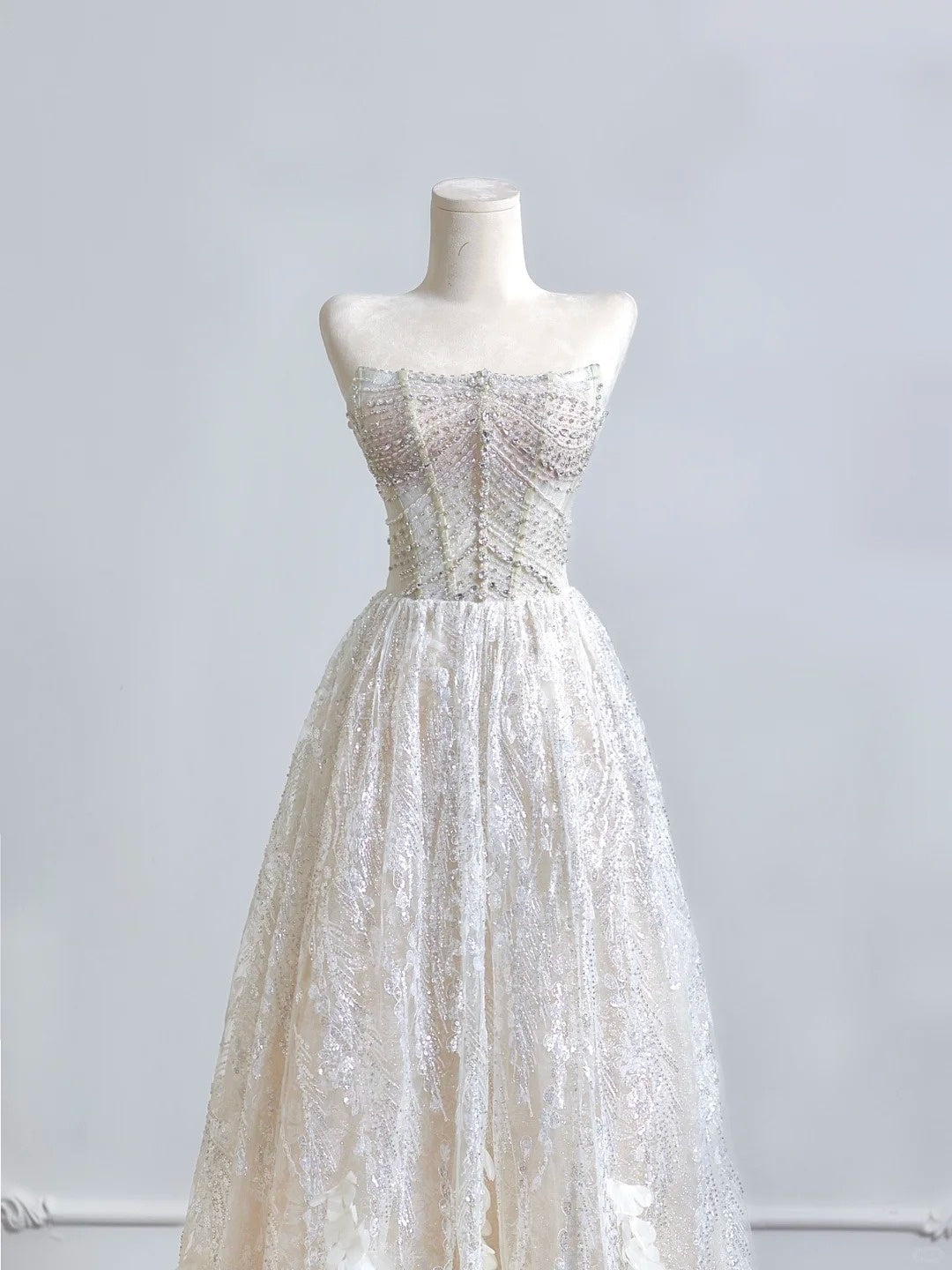 White shiny gorgeous palace princess long Bead lace tulle sequined floor-length ball gown evening gown graduation gown nv5106