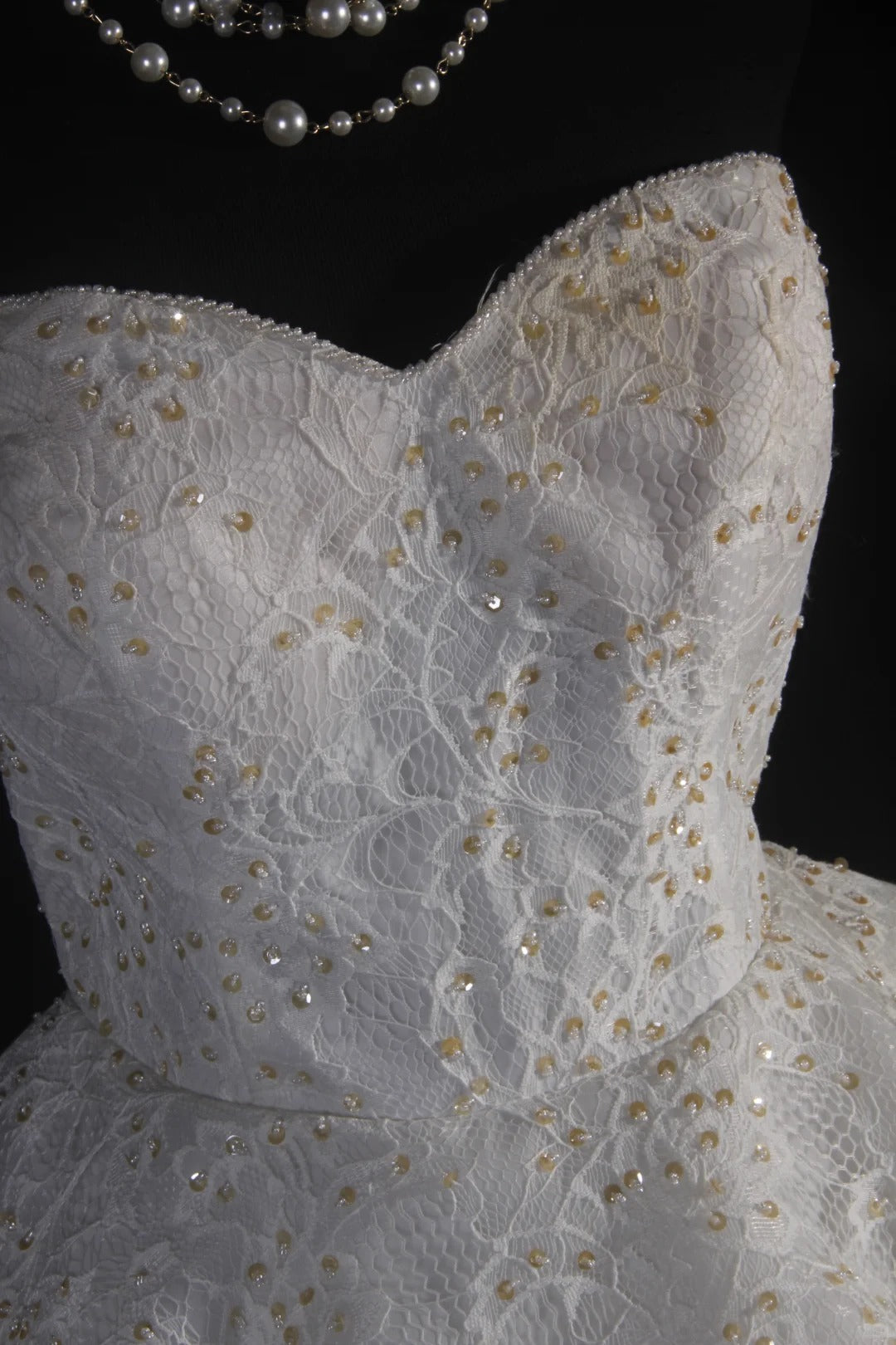 White Gorgeous Delicate Beaded Short Tulle Homecoming Gown Princess Prom Dress Evening Gown Wedding Dress nv4126