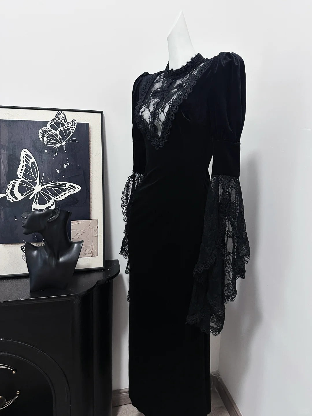 Black Vintage Elegant Delicate Lace Long Velvet Homecoming Dress Prom Dress Evening Dress Birthday Party Dress Prom Dress nv4049