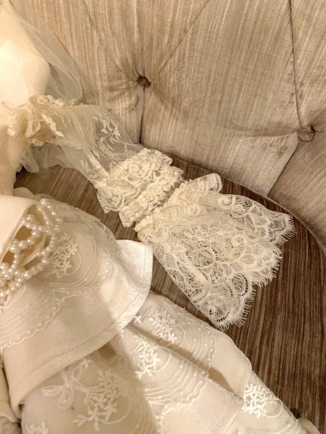 White Sweet Pearl Beading Short Satin Lace See-through Homecoming Dress Prom Dress Birthday Dress nv4522