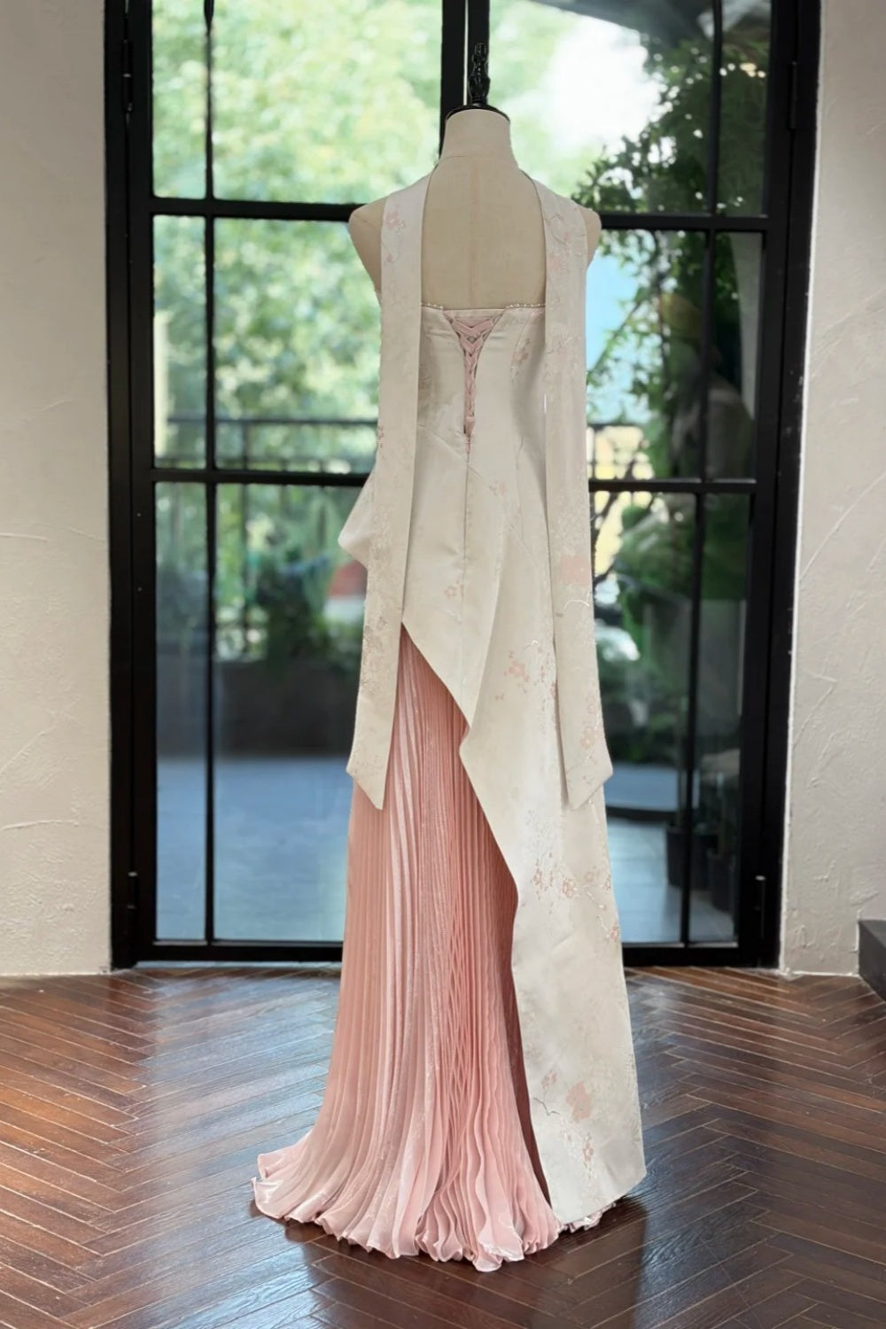 Modern Chinese Style Pink-White Contrast Strapless Shawl Pleated Train Gown - Elegant Dress for Engagement & Chinese Wedding  NV6361
