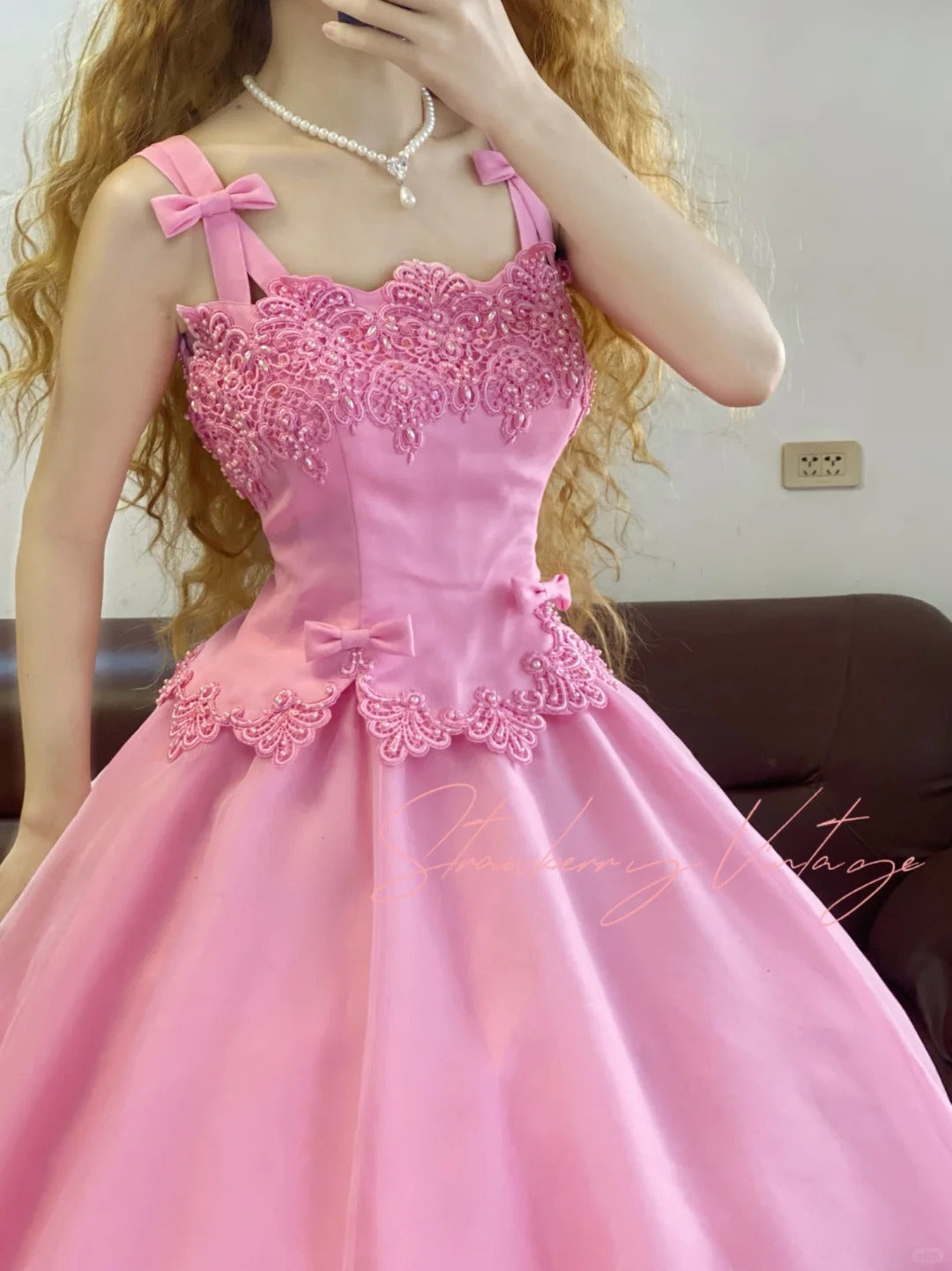 Rosa Perlen Vintage Elegantes Langes Prinzessin Satin Ballkleid nv5029