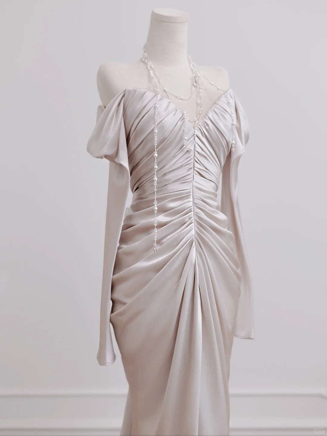 Champagne white fashionable and elegant mermaid tight long sleeves long satin trailing Prom Dress evening dress nv4971