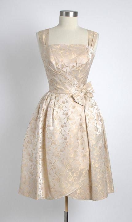 NiceVestidos-Pale Pink Floral Short Satin Homecoming Dress nv5568