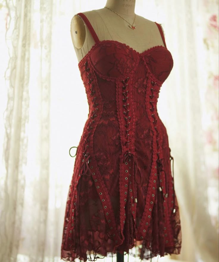 Red Exquisite Lace Spaghetti Straps Sweetheart Neck Short Homecoming Dress Prom Dress Birthday Party Dress nv3881
