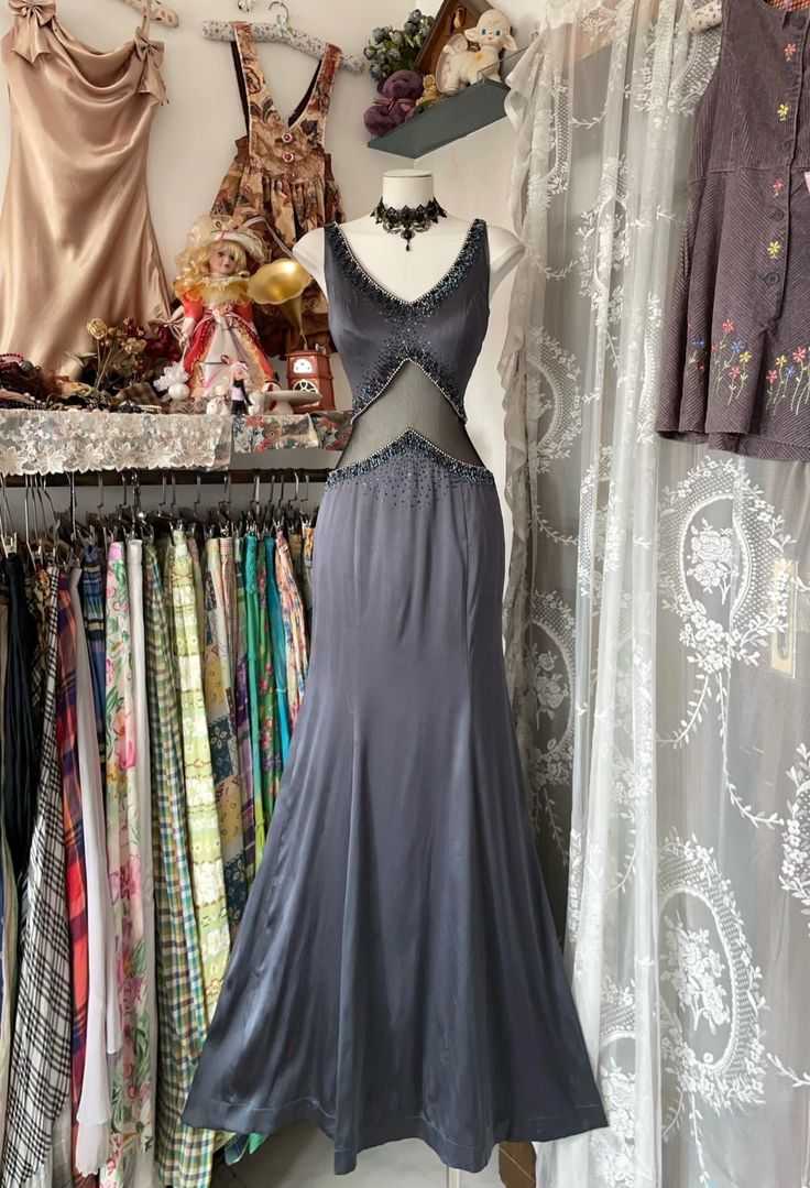 Robe de soirée sirène grise élégante et vintage, col licou, longue, coupe ajustée, en satin, robe de bal, robe de soirée, nv3912