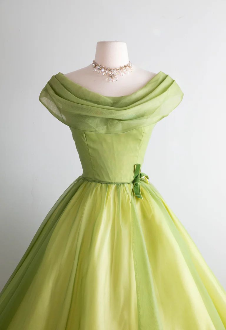 NiceVestidos-Green Chiffon Short Homecoming Dress Party Dress nv5527