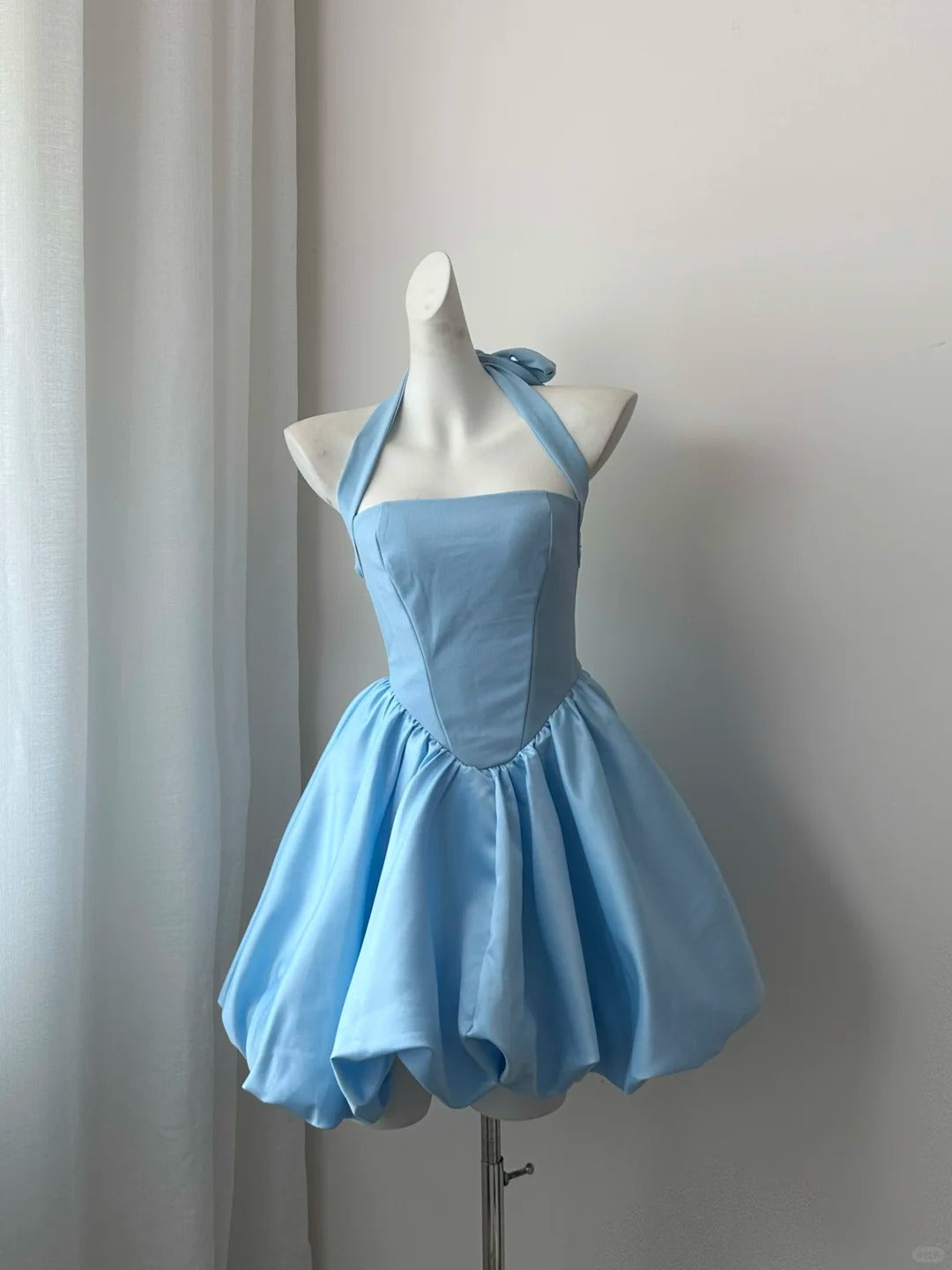 NiceVestidos--Blue satin short homecoming dress Nv5609