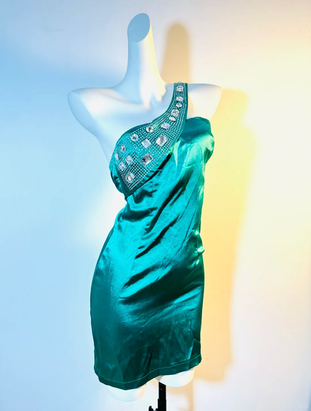 Green beaded one shoulder fashion exquisite short satin homecoming dress birthday party dress nv5308